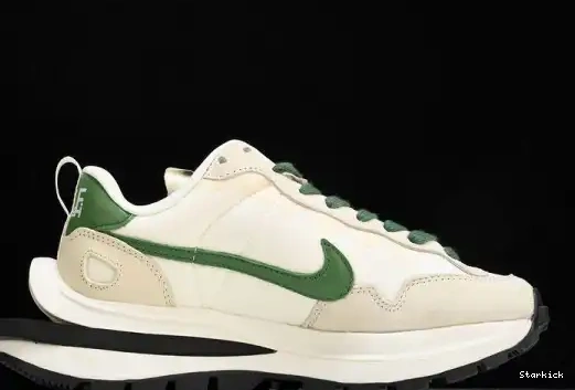 Nike White Green sacai Vaporwaffle DD1875-102 0521